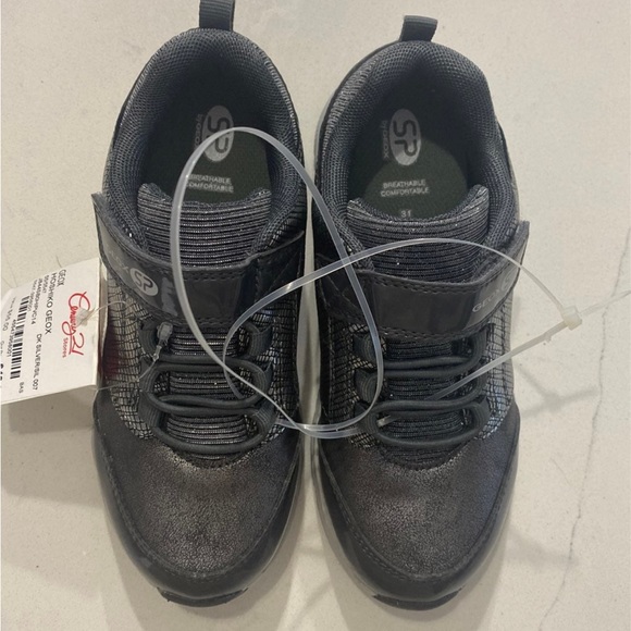 Geox sneakers size 31 - Picture 5 of 5